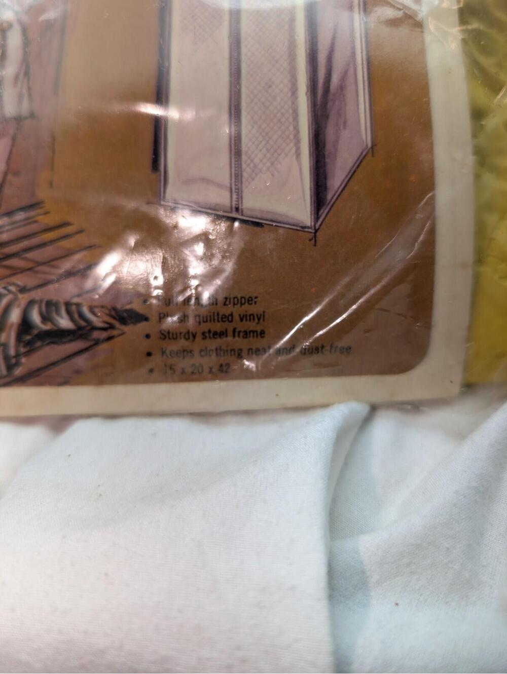 Vintage Clopay Quilted Yellow 8 Suit Bag Hanging Closet Organizer Storage - Picture 3 of 10